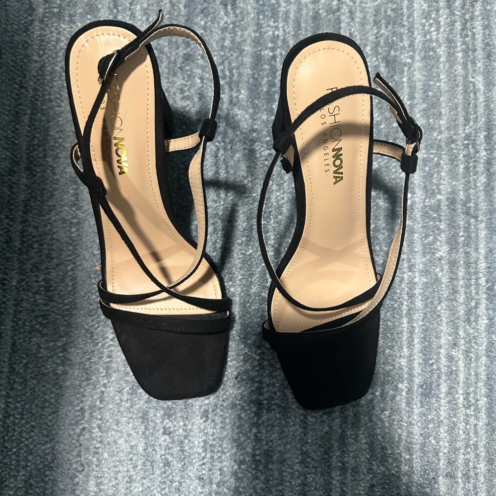 Fashion Nova Chunky Block heels 8.5